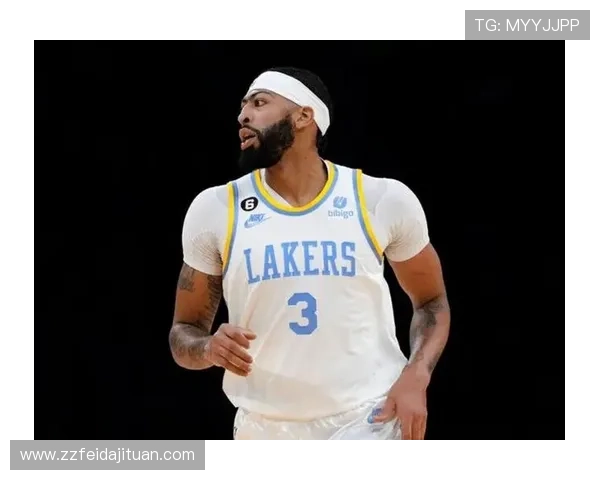 戴维斯本赛季助攻趋势持续提升，左路进攻表现稳健