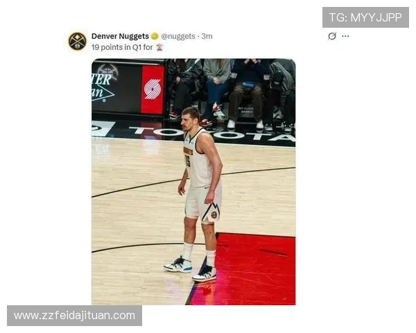 戴维斯低位单打主导内线，得分结构优于约基奇